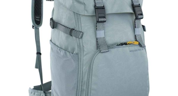 EVOC Mission Pro 28L Backpack